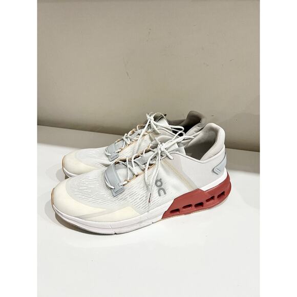 On Cloudnova Low Top Running Sneakers With Maroon Soles White Men's Size 12 M - Picture 2 of 7